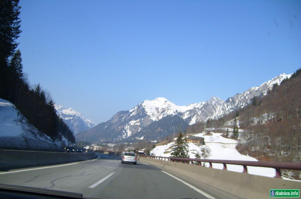 Tirolsko smer Vorarlberg A12 a S16