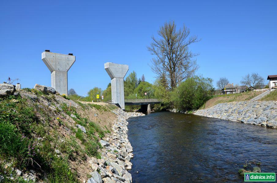 D1 – údolie rieky Rajčanky