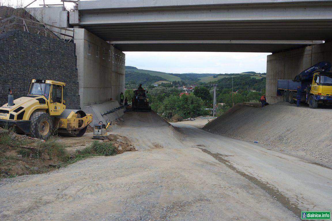 D1_Fričovce-Svinia_most nad cestou do Ondrašoviec