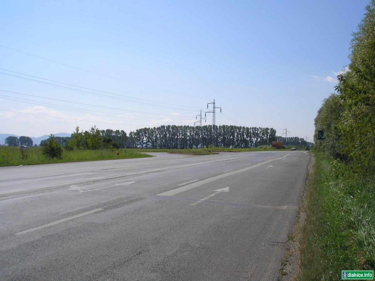 I/68 križovatka s cestou III.triedy do obce Valaliky
