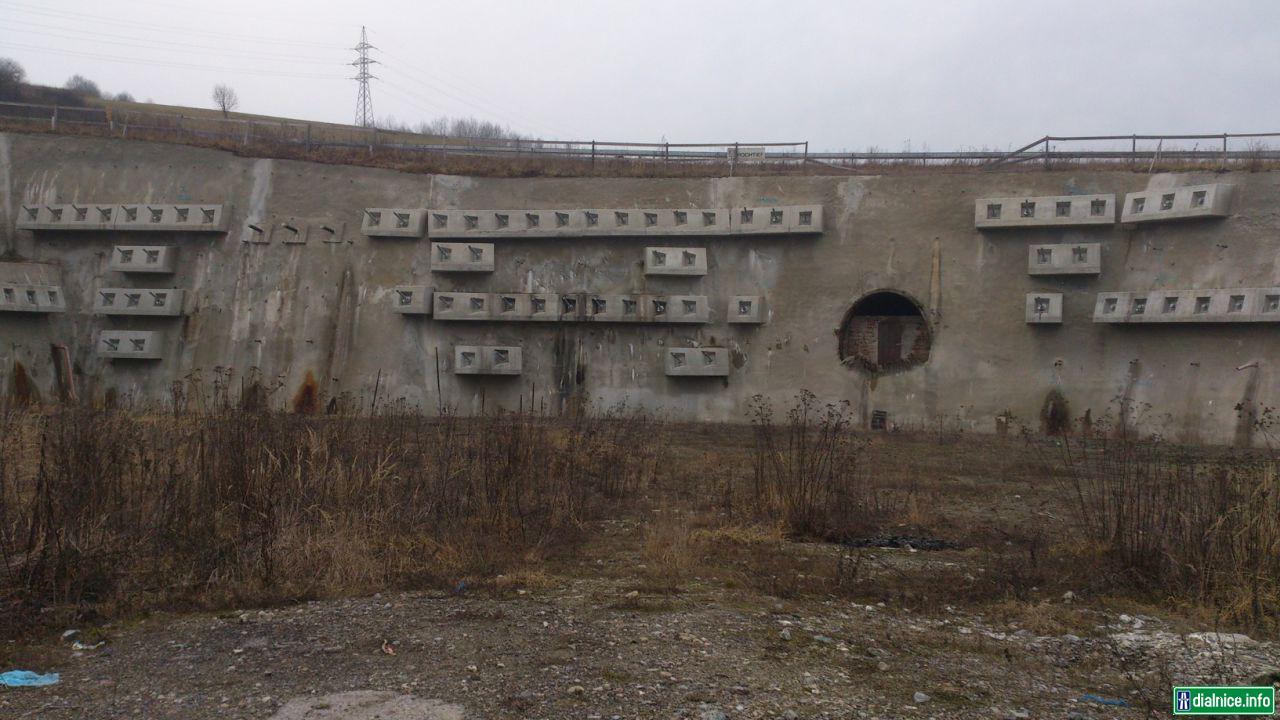 Východný portál tunel Ovčiarsko