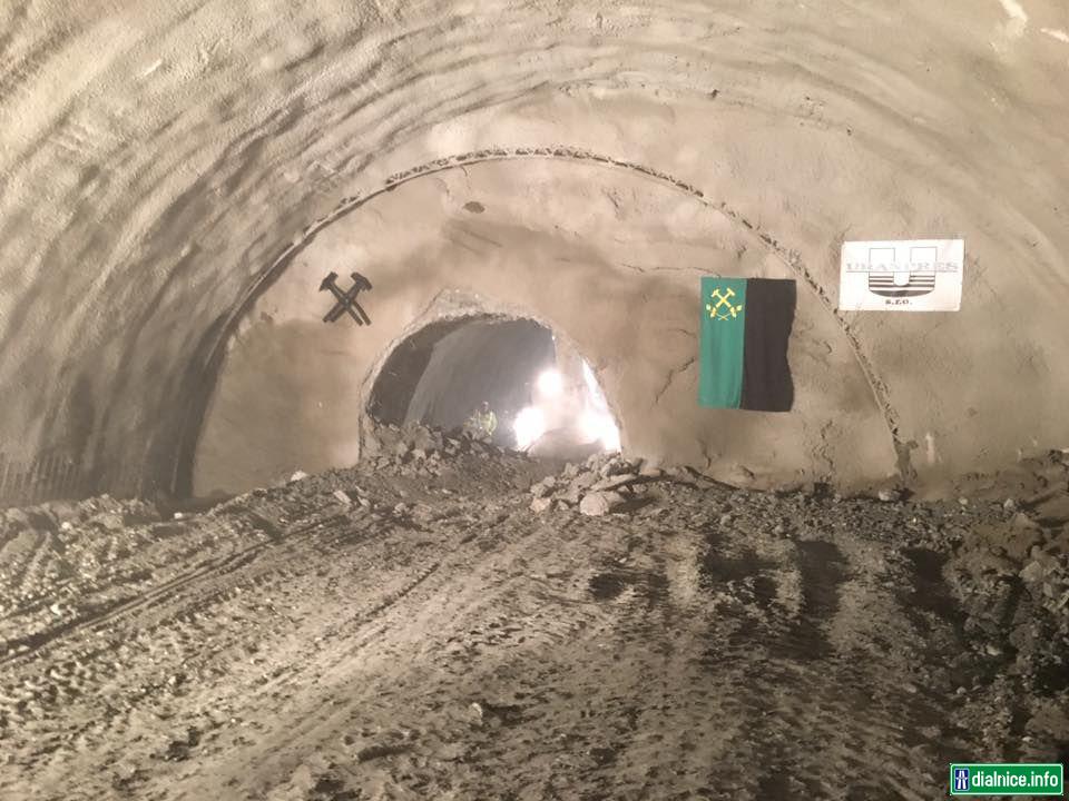 Tunel Ovčiarsko prerazený