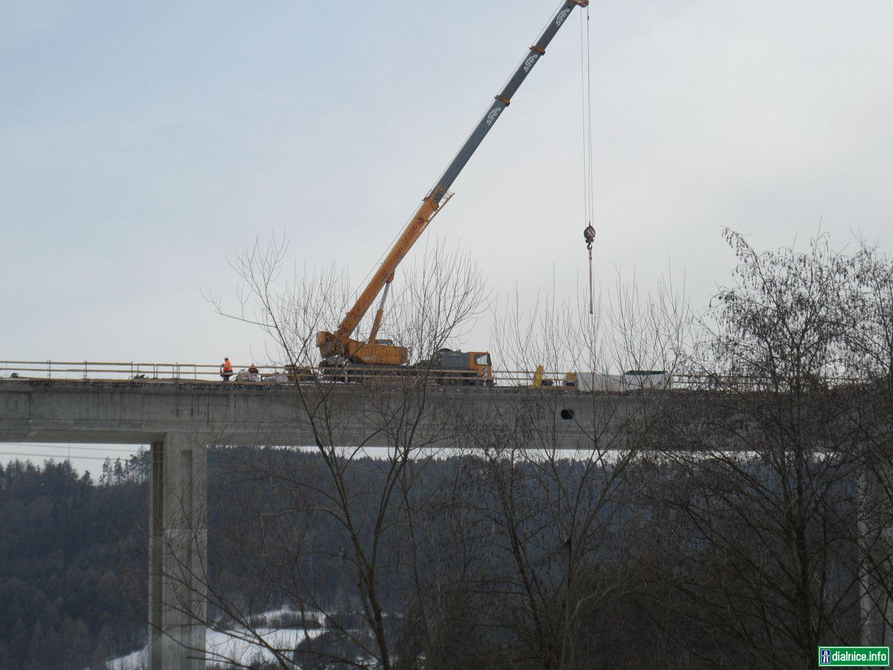 D1_Fričovce-Svinia_most nad cestou na Štefanovce