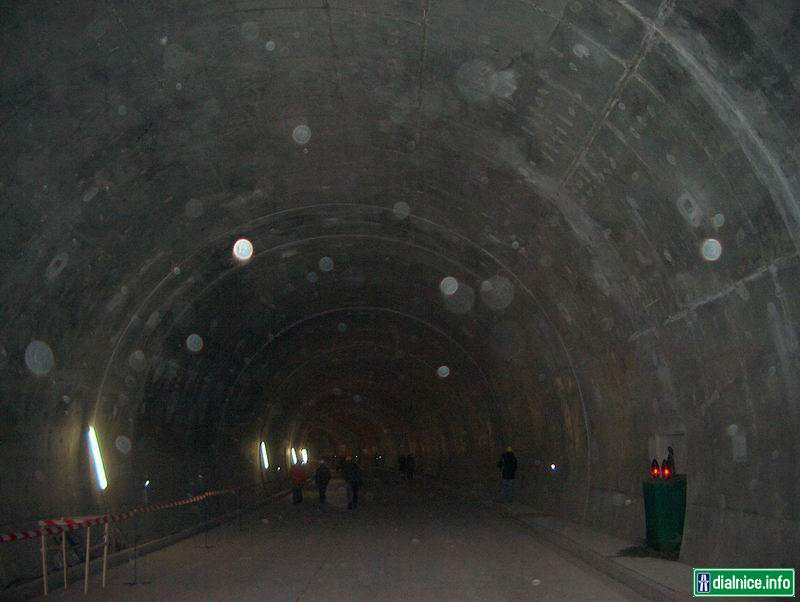 Hned po vstupe do tunela Sitina