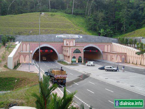 Diaľnica v Malajzii - Penchala Tunnel