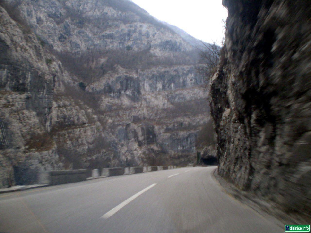 medzinarodna cesta E65 medzi Srbskom a Čiernou Horou