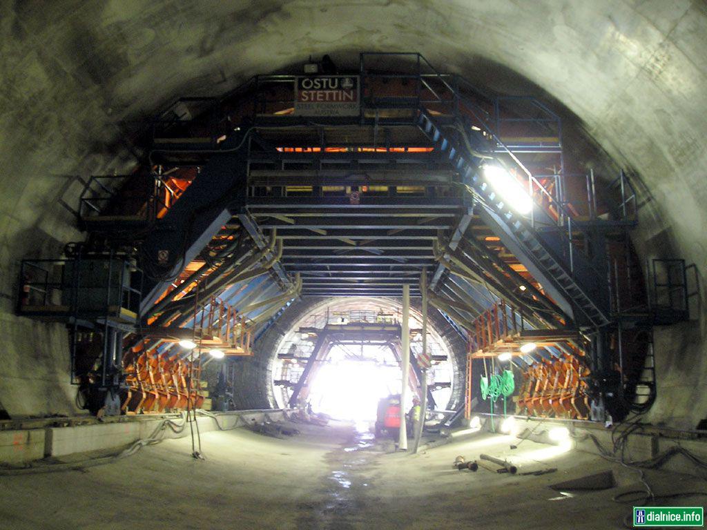D5 tunel Valík