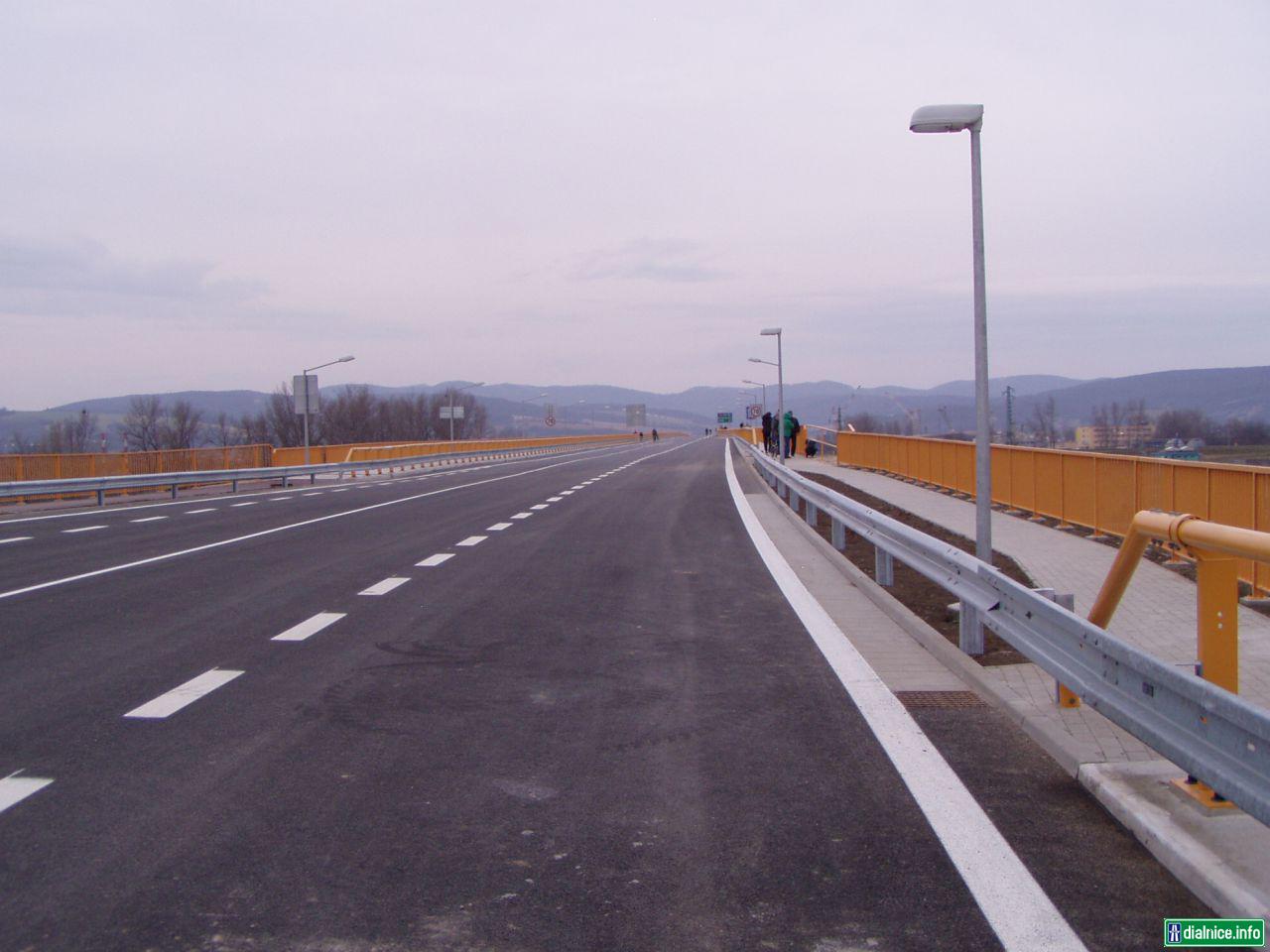 Trenčín - nový most, súvisiace komunikácie a výhľady II