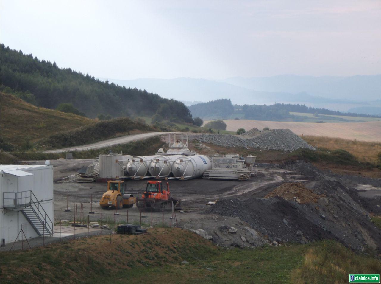 Budúca betonárka pri ZP tunela Višňové