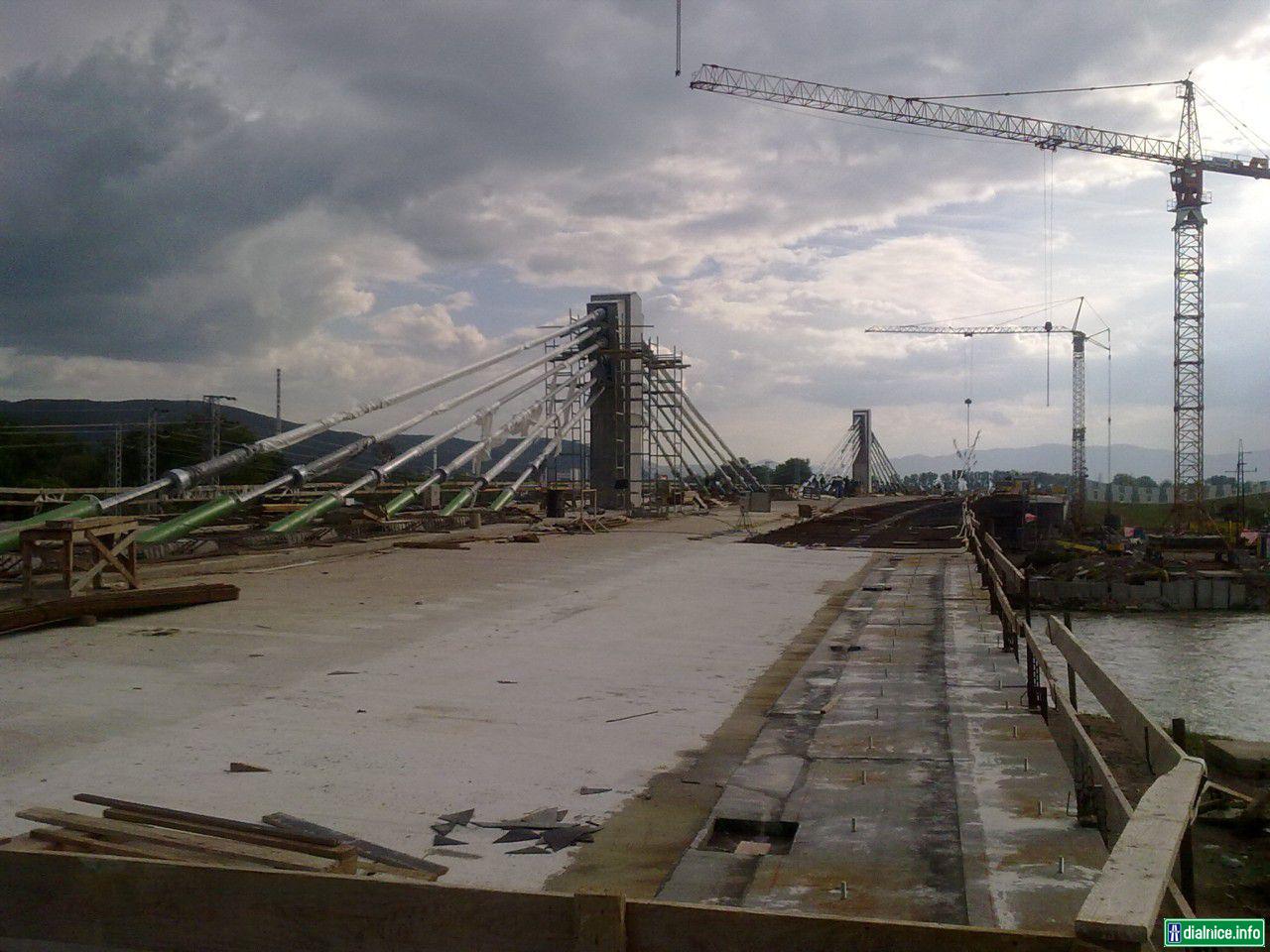 Na moste - jazdný pás R1 smer Žarnovica