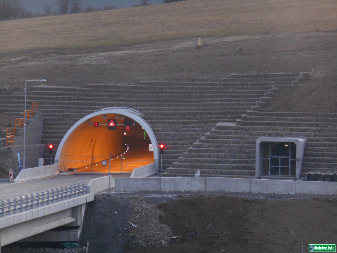 východný portál tunela Svrčinovec