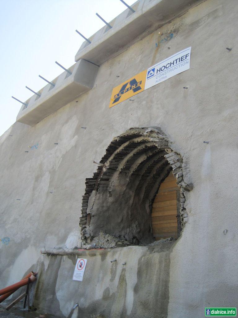 D1 tunel Ovčiarsko západný portál