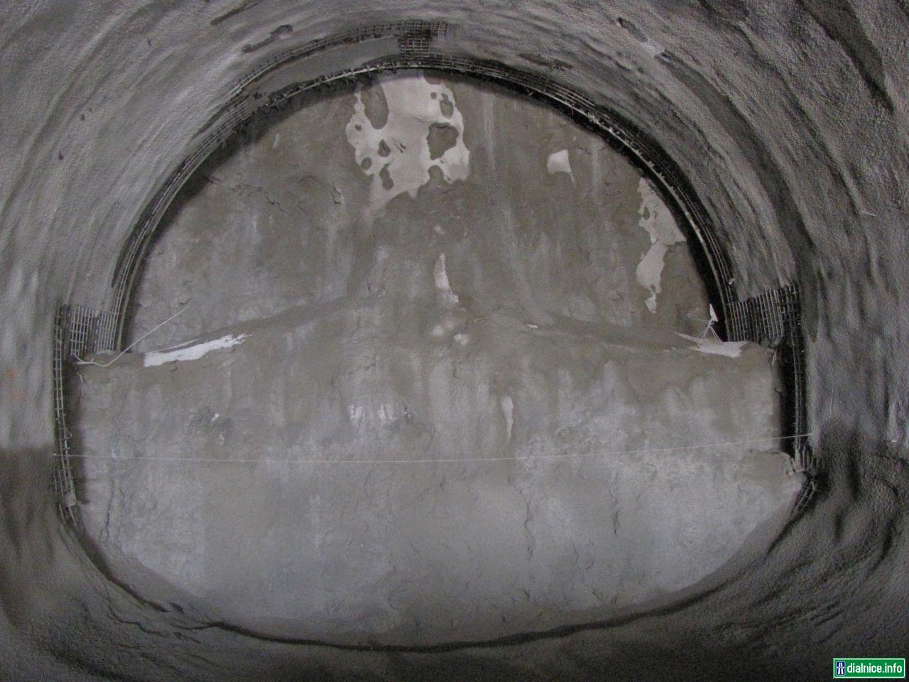 Tunel Ovčiarsko - Západný portál, južná tunelová rúra