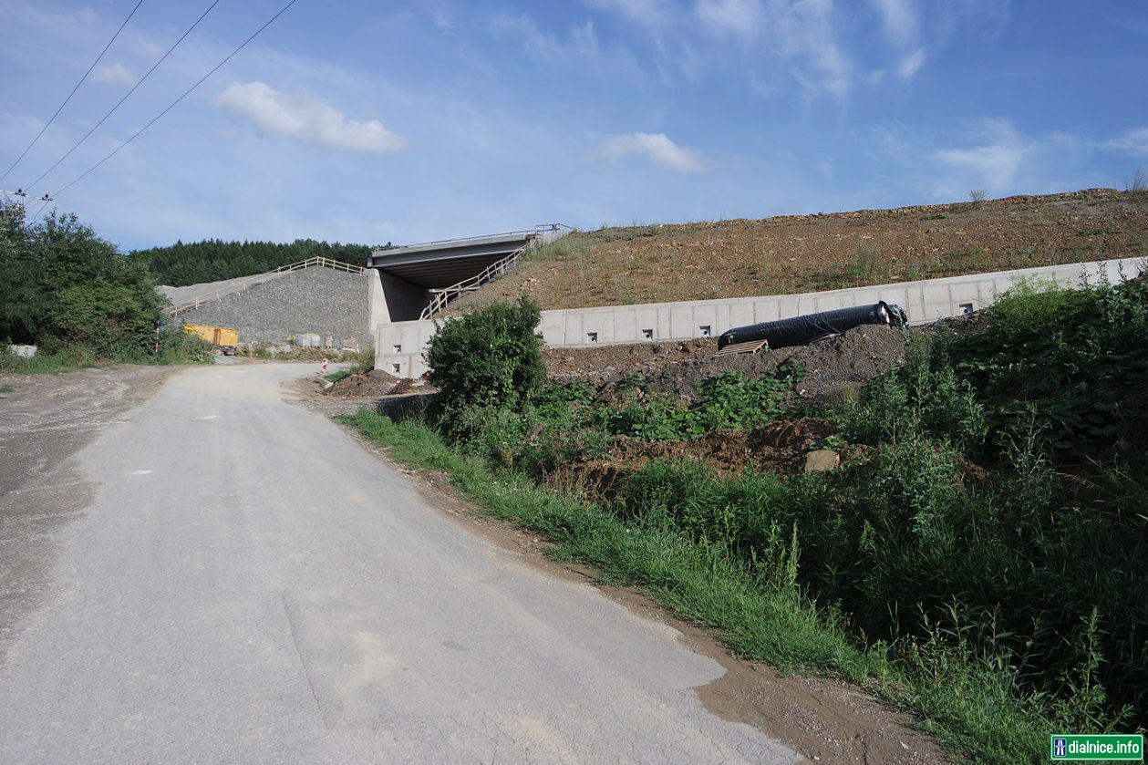 D1_Fričovce-Svinia_sanácia mosta nad cestou do Ondrašoviec