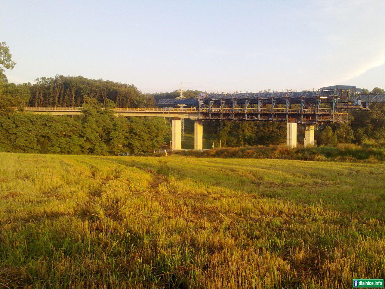 Most na R1 pri Olichove