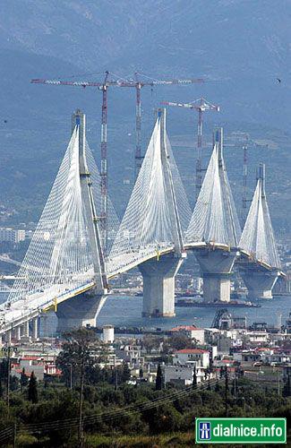 Most Rio-Antirio v Grecku
