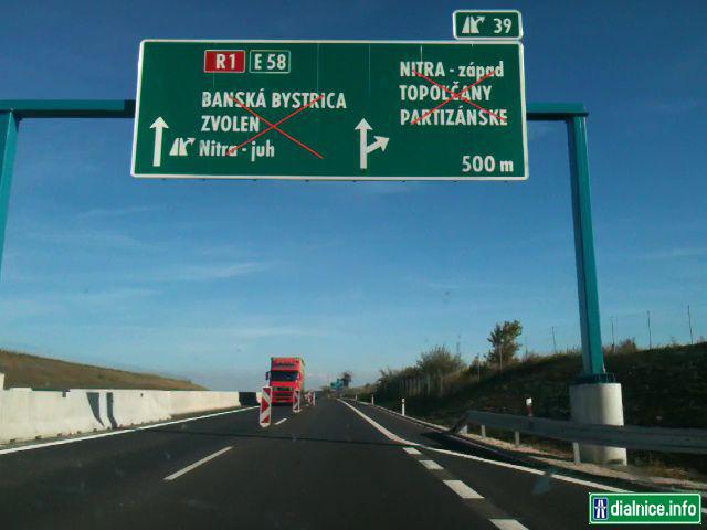 Exit 39 na R1: Nitra - západ (križovatka Lehota)