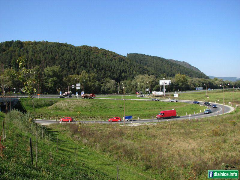 Križovatka ciest I/11 a II/507 v Budatíne