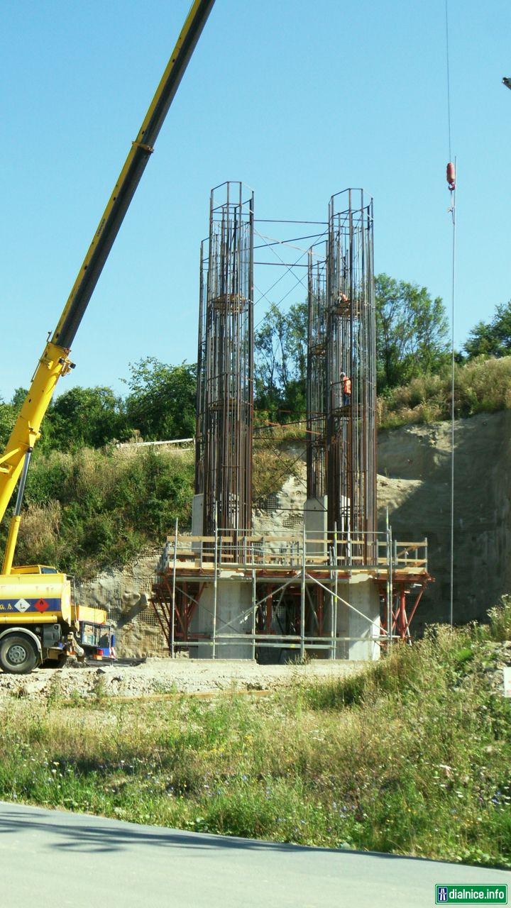 Premostenie údolia za obcou Bertotovce