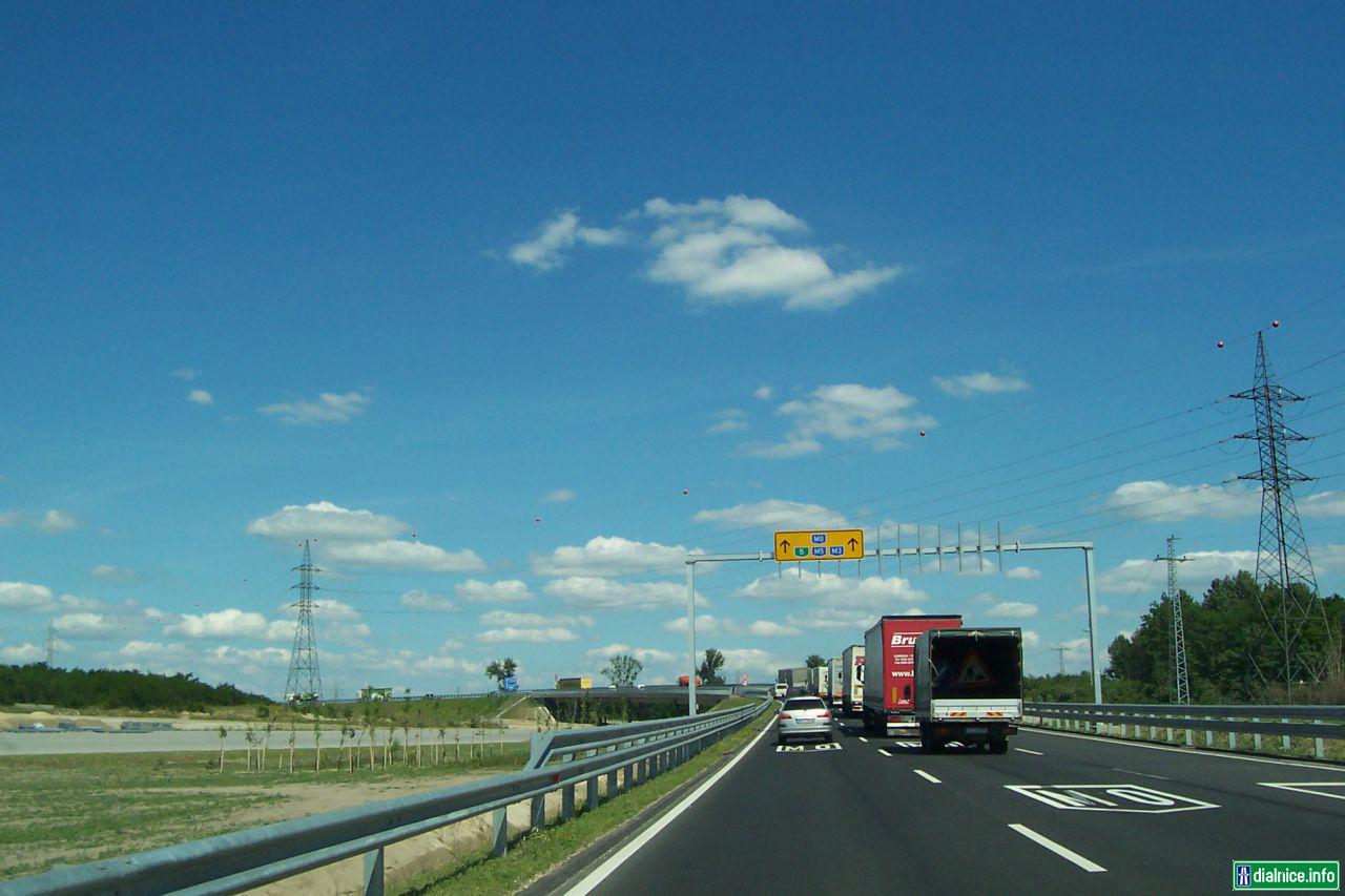 Výstavba nového úseku M0 pri križovatke s I/51 (24.km)