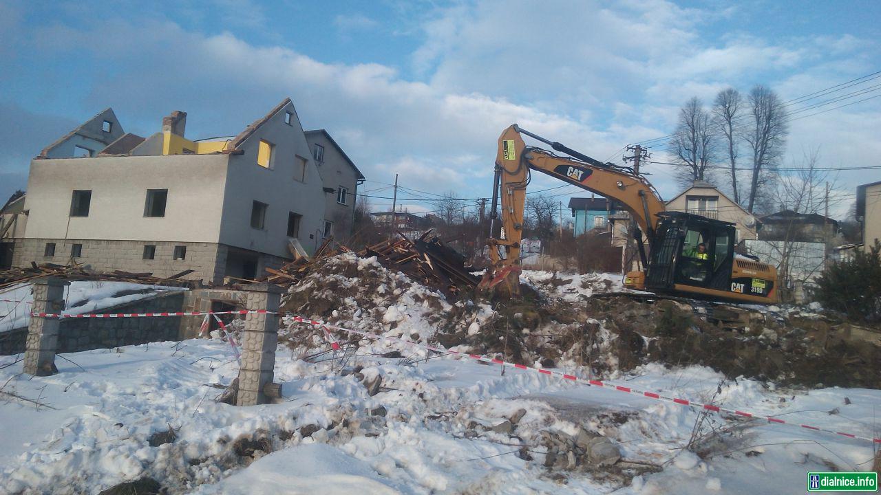 Trasa dialnice a objekty na demolaciu