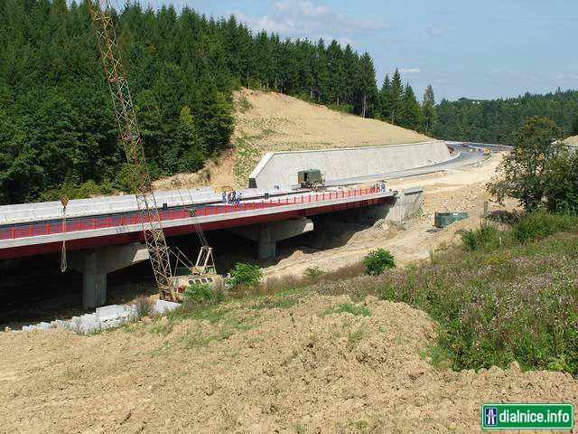 D1 Ladce- Sverepec počas výstavby